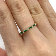 Zambian Emerald 0.08 Carat Ring Band in 14K Yellow Gold with Accent Diamonds (RG0698)