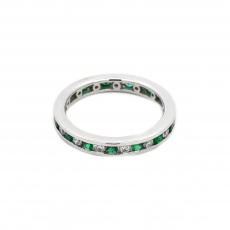 15 Pieces Emerald 0.34 Carat Ring Band in 14K White Gold With Diamond Accent (RG5734)