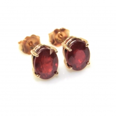 3.85 Carat Madagascar Ruby Stud Earring In 14k Rose Gold