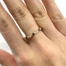 Blue Sapphire Round 0.16 Carat Ring Band in 14K Yellow Gold with Accent Diamonds (RG0621)