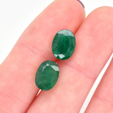 Brazilian Emerald Oval 9.5x7mm single piece Carat (Right piece)