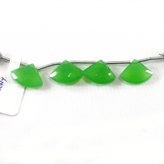 Chrysoprase Drops Fan Shape 16x12mm drilled beads 4 pieces Line