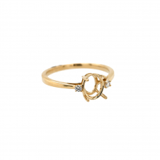 Oval 8x6mm Ring Semi Mount in 14K Yellow Gold with Accent Diamonds