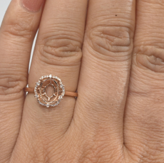 Oval Shape 9x7mm Ring Semi Mount In 14K Rose Gold With Accented Diamonds