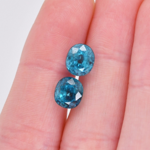 Blue Zircon Oval/cushion 7.8x6.8mm And 7.5x6.7mm Two Pieces 8.13 Carat