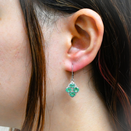 Emerald Oval 2.54 Carat Earring in 925 Sterling Silver
