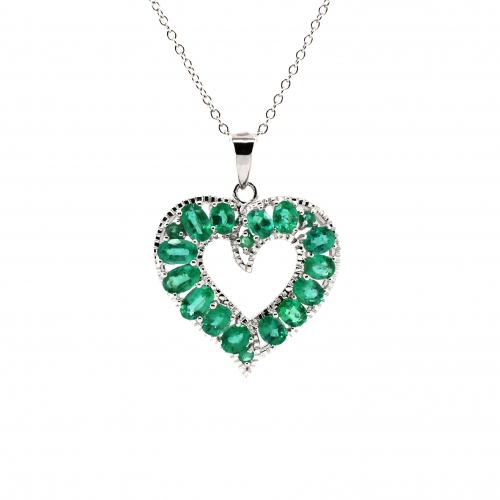 Emerald Oval 2.98 Carat Pendant Heart in 925 Sterling Silver