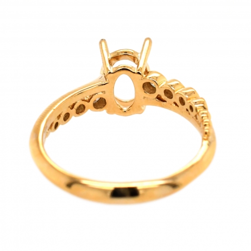 Oval 8x6mm Ring Semi Mount in 14K Yellow Gold with White DIamonds