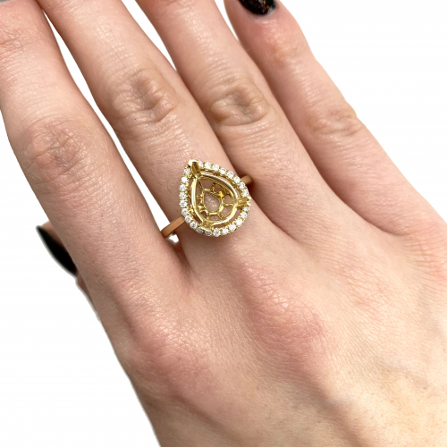 Pear Shape 10x8mm Ring Semi Mount in14K  Yellow Gold With Accent Diamonds ( RG1462)