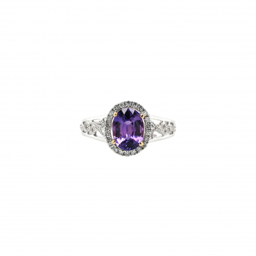 Purple Sapphire Oval 1.58 Carat Ring In 14k Dual Tone (white/yellow) Gold With Accent Diamonds
