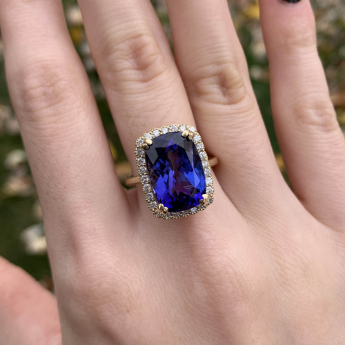 Tanzanite Emerald Cushion 9.18 Carat Ring in 14K Yellow Gold with Accent Diamonds