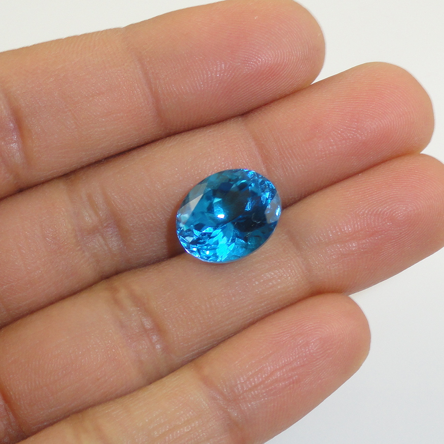 Gemstones-Swiss Blue Topaz Oval 13.5x11mm 10.02 Carat-TOPAZ 10.02 OVAL BLUE